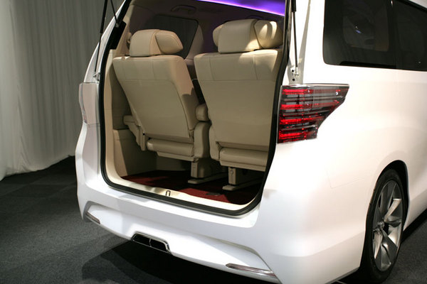 This is the brand new Toyota Alphard 2009 one of the luxurious minivan from