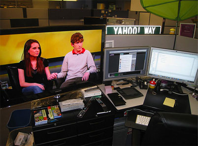 Yahoo Engineer Desk