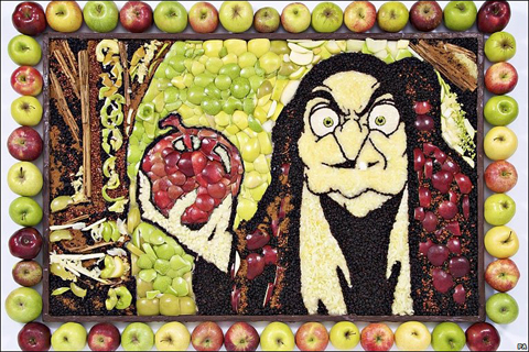 Snow White recreate with Apples